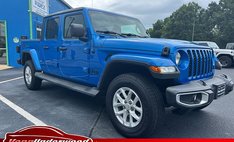 2023 Jeep Gladiator Sport