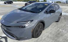 2025 Toyota Prius Plug-in Hybrid SE