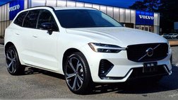 2025 Volvo XC60 B5 Ultra Dark Theme