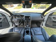 2015 Volvo XC60 T6 R-Design Platinum