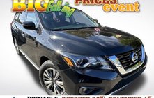 2020 Nissan Pathfinder SV