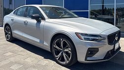 2024 Volvo S60 B5 Core Dark Theme