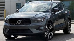 2026 Volvo XC40 B4 Plus
