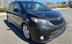 2012 Toyota Sienna SE 8-Passenger