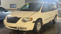 2005 Chrysler Town and Country Touring