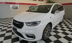 2024 Chrysler Pacifica Hybrid Pinnacle