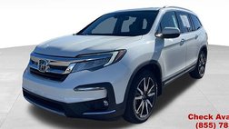 2019 Honda Pilot Touring w/Rear Captain's Chairs