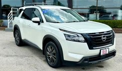 2022 Nissan Pathfinder SV