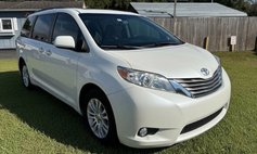 2017 Toyota Sienna XLE 7-Passenger Auto Access Seat