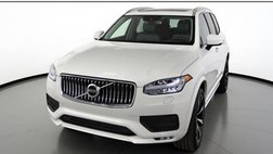 2022 Volvo XC90 T6 Momentum 6-Passenger