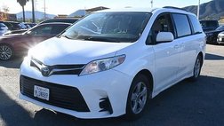 2018 Toyota Sienna LE