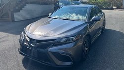 2022 Toyota Camry Hybrid SE