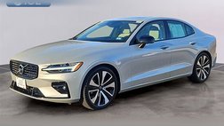 2022 Volvo S60 B5 Momentum