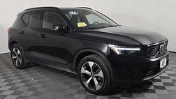 2023 Volvo XC40 B5 Ultimate Dark Theme
