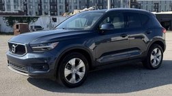 2022 Volvo XC40 T4 Momentum