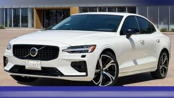 2024 Volvo S60 B5 Core Dark Theme