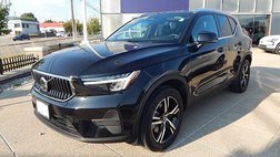 2025 Volvo XC40 B5 Core Bright Theme