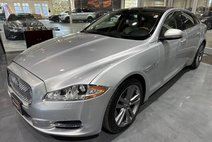 2013 Jaguar XJ Base