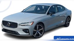2024 Volvo S60 B5 Ultimate Dark Theme