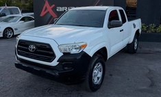 2017 Toyota Tacoma SR