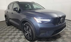 2026 Volvo XC40 B5 Core