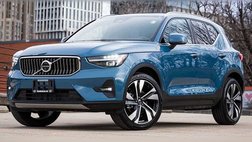 2025 Volvo XC40 B5 Ultra Bright Theme