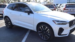 2024 Volvo XC60 Recharge T8 Ultimate Dark Theme