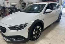 2019 Buick Regal TourX Essence