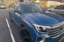 2025 Volkswagen Atlas SE