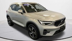 2023 Volvo XC40 B5 Plus Bright Theme