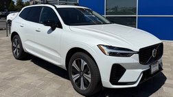 2025 Volvo XC60 T8 Core Dark Theme