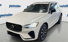 2023 Volvo XC60 B5 Plus Dark Theme