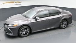 2022 Toyota Camry Hybrid XLE