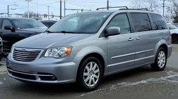 2016 Chrysler Town and Country Touring