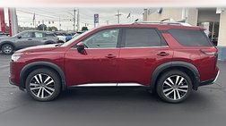 2024 Nissan Pathfinder Platinum