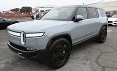 2024 Rivian R1S Adventure