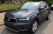 2021 Volvo XC40 T4 Momentum