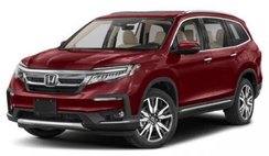 2022 Honda Pilot Touring w/Rear Captain's Chairs