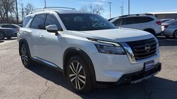 2023 Nissan Pathfinder Platinum