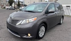 2017 Toyota Sienna XLE