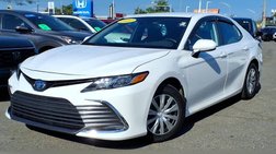 2022 Toyota Camry Hybrid LE