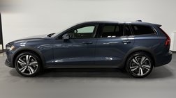 2023 Volvo V60 Cross Country B5 Plus