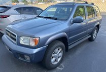 2001 Nissan Pathfinder LE