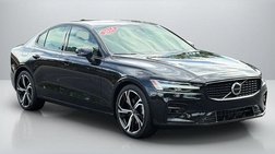 2024 Volvo S60 B5 Core Dark Theme