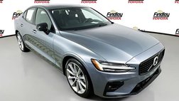 2021 Volvo S60 T5 Momentum