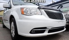 2016 Chrysler Town and Country Touring