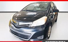 2013 Toyota Yaris LE 2dr Hatchback