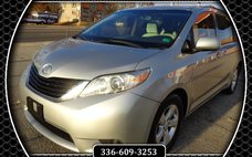 2012 Toyota Sienna LE FWD 8-Passenger V6