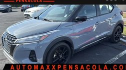 2022 Nissan Kicks SR