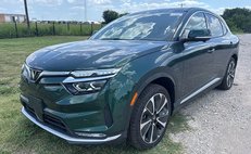 2024 VinFast VF8 Plus